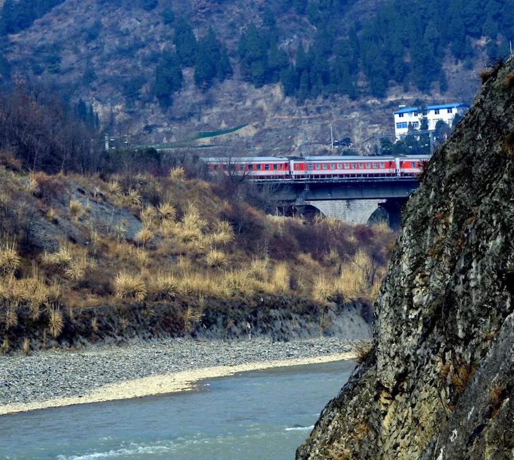 宝成铁路(图片来自网络)