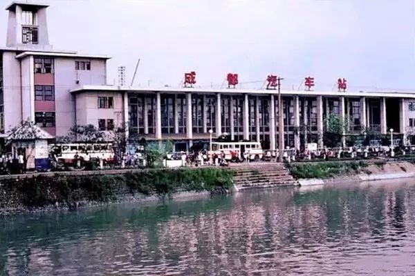 图说成都百年历史变迁