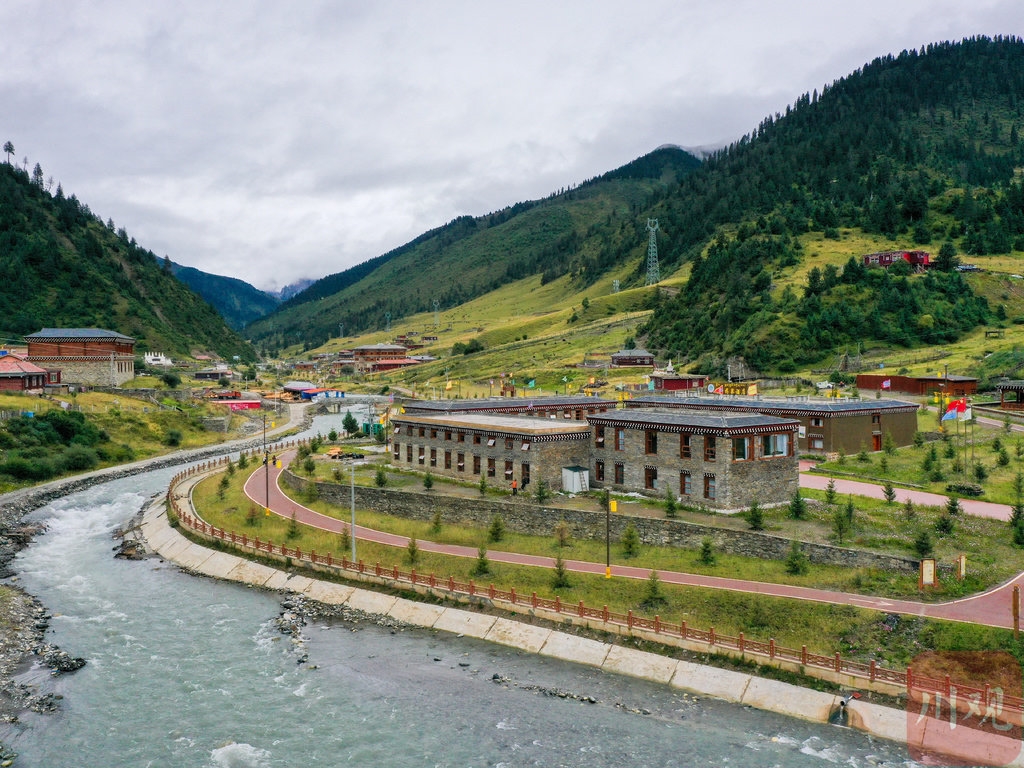 成都高新区全面助力德格县乡村振兴_重要信息转载_新闻中心_四川省