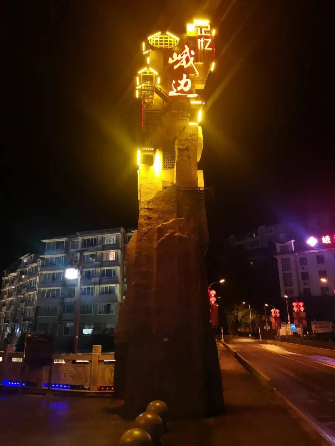 【特稿】"背街小巷"如何蝶变为"文化街区"——峨边彝族自治县城市街区