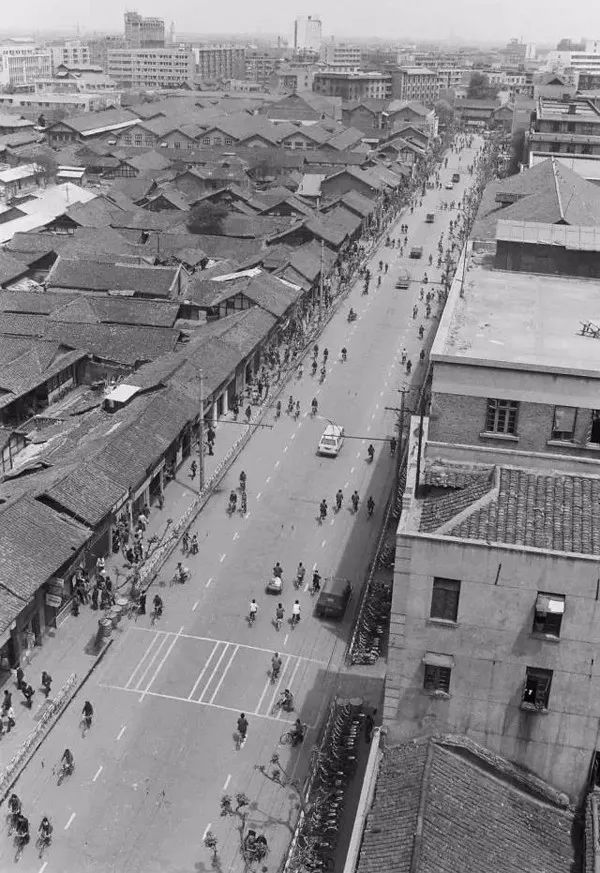 图说成都百年历史变迁