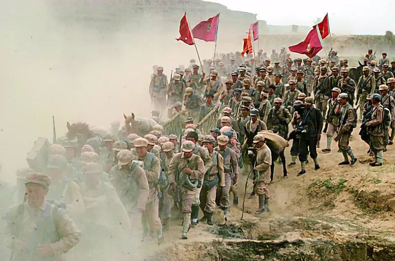 电视剧《延安颂》剧照,《山丹丹开花红艳艳》是该剧主题歌(图片来源