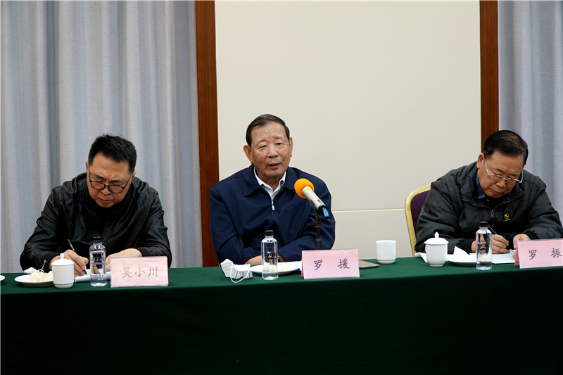 参加座谈会的老红军亲属和领导有:罗青长之子罗援,罗振,伍兰英之女