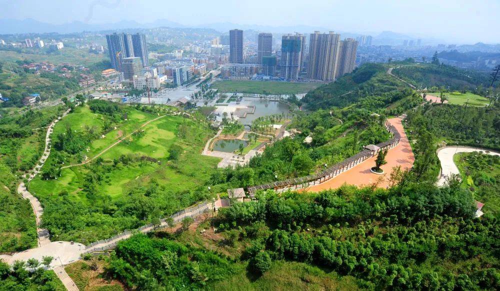 邻水县黄桷树公园(图片来源:邻水县人民政府网)