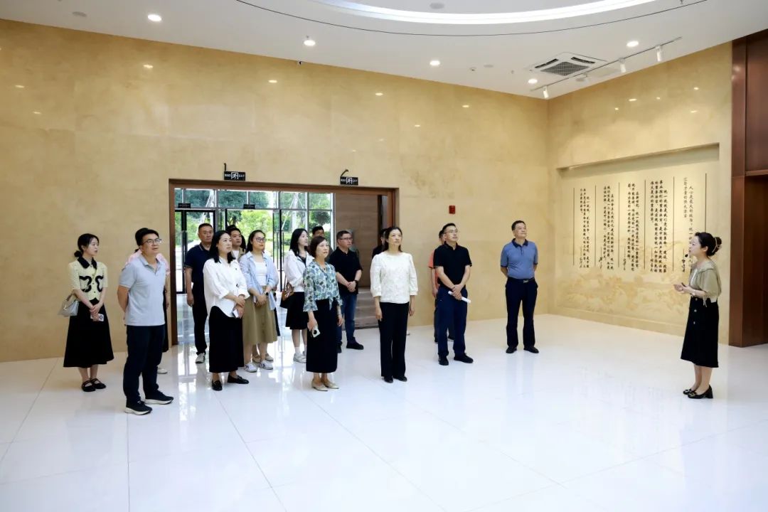 2025年5月28日，四川省地方志办综合处党支部、市县志工作处党支部、省情信息工作处党支部、四川省社会主义学院中华文化教研部党支部联合开展主题党日活动1.jpg