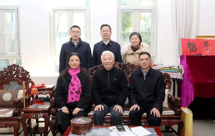 【工作动态】四川省地方志办领导班子看望慰问离退休老领导