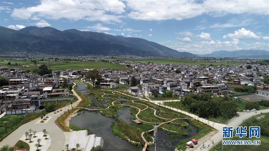 (在习近平新时代中国特色社会主义思想指引下——新时代新作为新篇章·总书记关心的百姓身边事·图文互动)(7)留住乡愁 绽放新颜——传统村落保护激发乡村活力