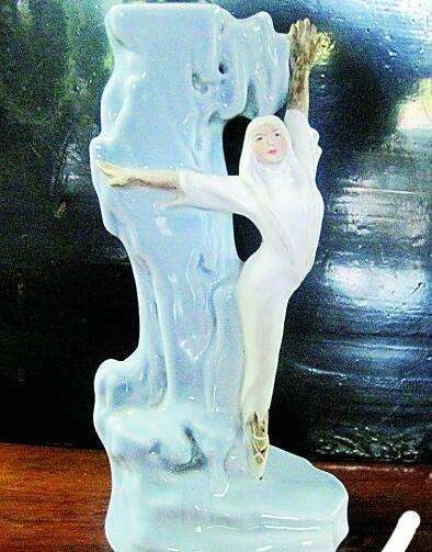 翻身人看翻身戏 新歌剧唱新中国——《白毛女》的辉煌与传奇 翻身人看翻身戏 新歌剧唱新中国——《白毛女》的辉煌与传奇