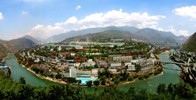 6、2015.04.28弄弄坪全景（陈石存摄）.jpg