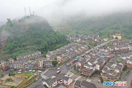 高清图集丨张张是大片！鸟瞰薄雾下的南天新镇