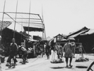 1909年4月，成都老皇城附近的街景。.png