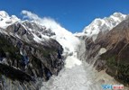 甘孜州海螺沟冰川景色迷人