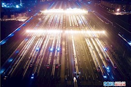 壮观！服务春运动车组如“陆地航母”万箭齐发