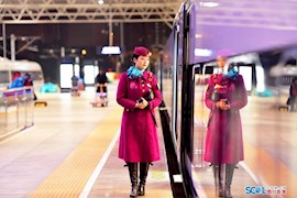 新春走基层丨95后“列车妈妈”护航春运“小候鸟”