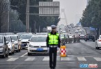 直击周一成都早高峰：人民南路又堵起了
