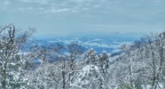 阳春三月，瓦屋山迎来春雪 想来游玩先网上预约哦！