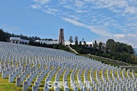 今天（2020年9月30日）上午 四川省向人民英雄敬献花篮仪式将在巴中举行