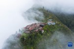 峨眉山景区洗象池（4月15日摄，无人机照片）.jpg